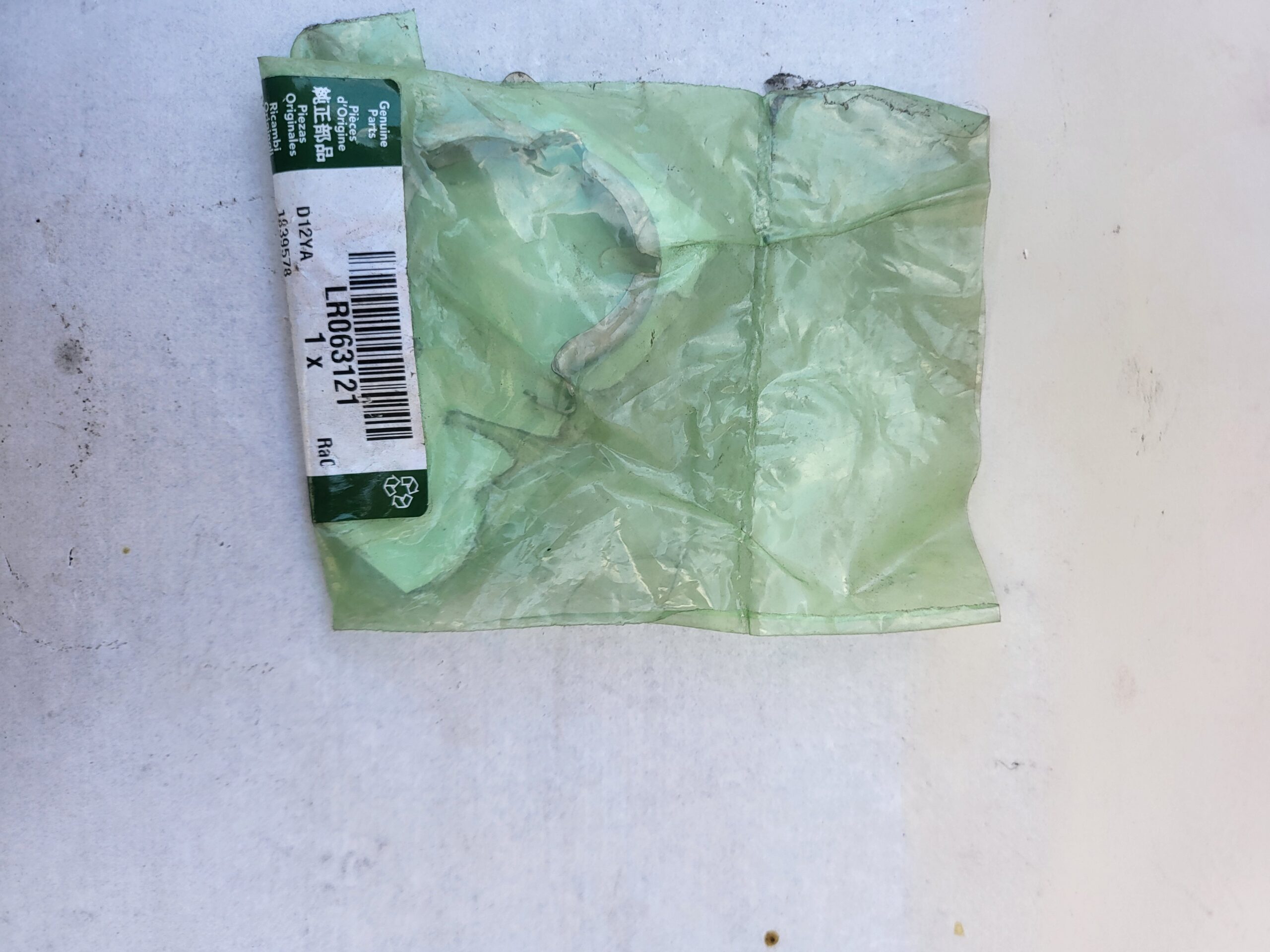 Obejma przewodu EGR LR063121 – 3.0 Diesel (Discovery / Range Rover / Range Rover Sport) - obrazek 2